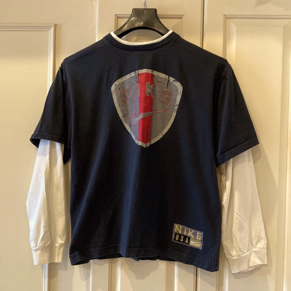 Nike long sleeve t-shirt